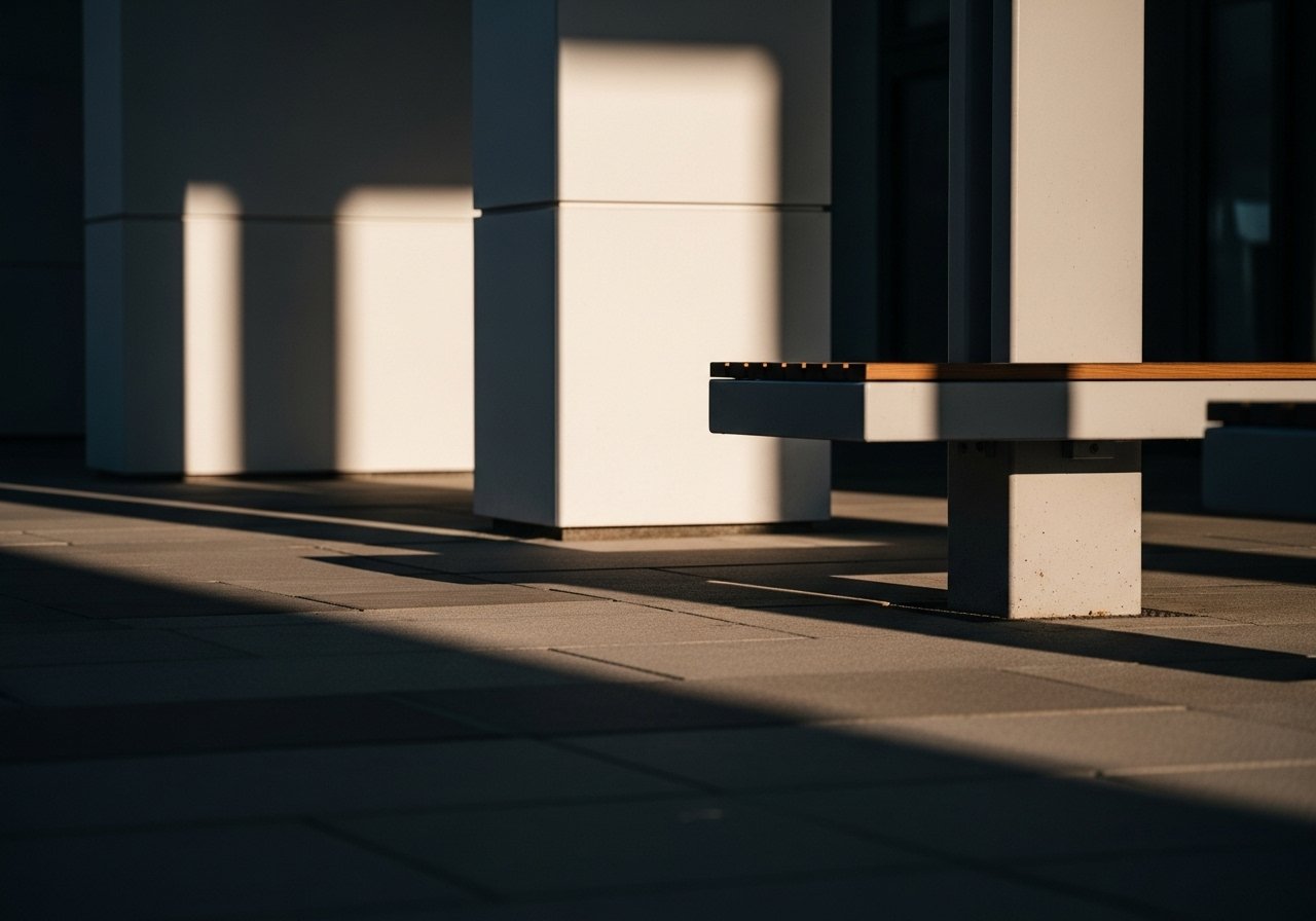 Atmosphère professionnelle et moderne des zones d'activités qui accueillent les commerces en périphérie de Poitiers.