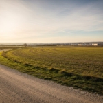 La location de terrain commercial à Poitiers offre de nombreuses possibilités pour le développement de projets d'entreprise.